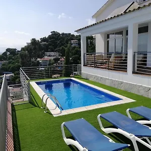 https://villa-yaco.topcostabravahotels.com